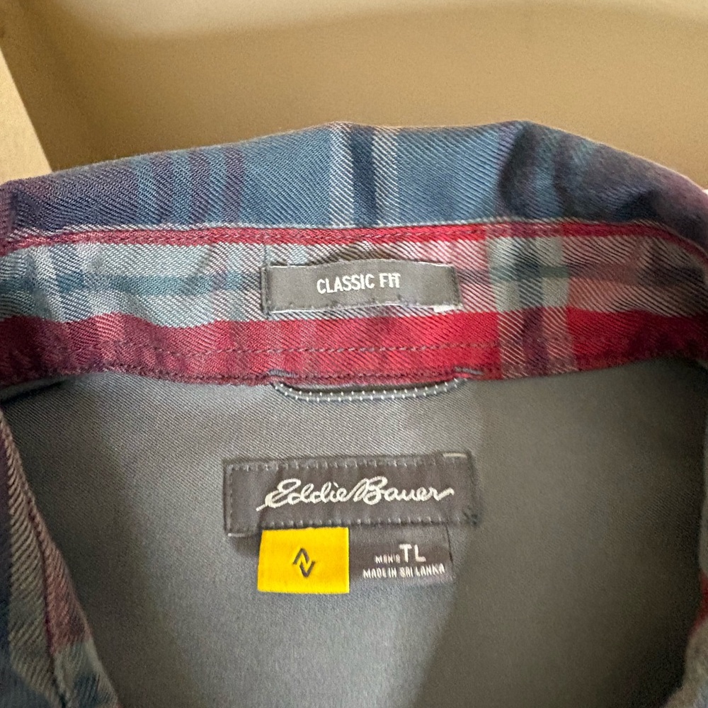 Eddie Bauer Men’s Flannel Shirt,SZ: TL , Red & Gray Plaid,100% Polyester - Picture 3 of 3
